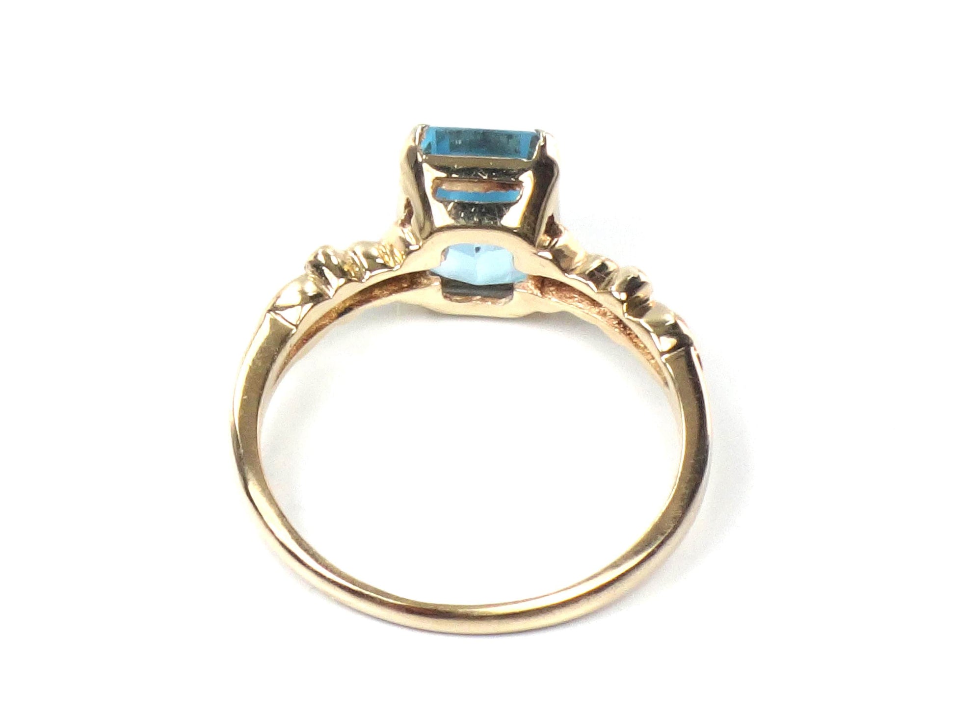 Vintage 14k Yellow Gold Rectangle Cut Sapphire Ring, Size 5.5