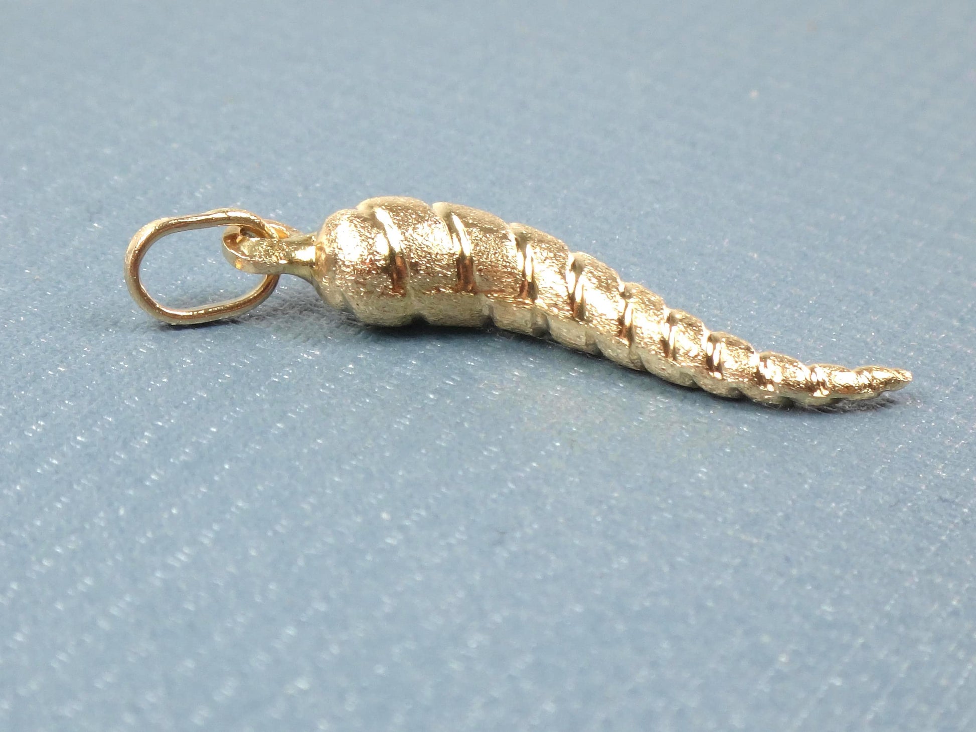 Vintage 14k Gold Ribbed Italian Horn Charm Pendant for Good Luck