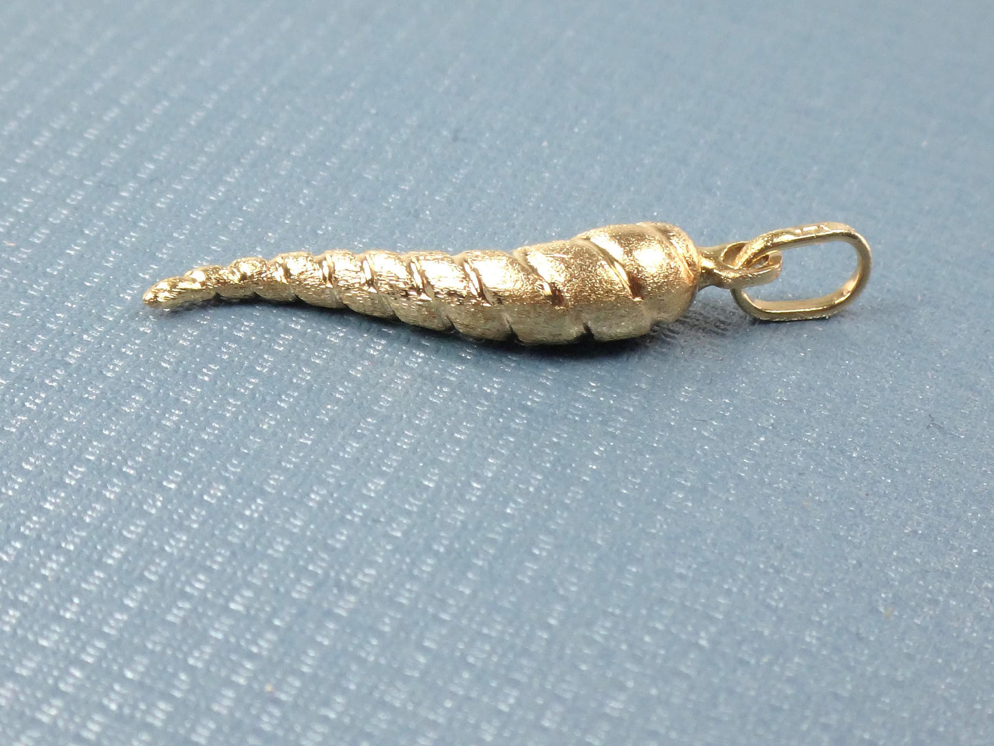 Vintage 14k Gold Ribbed Italian Horn Charm Pendant for Good Luck