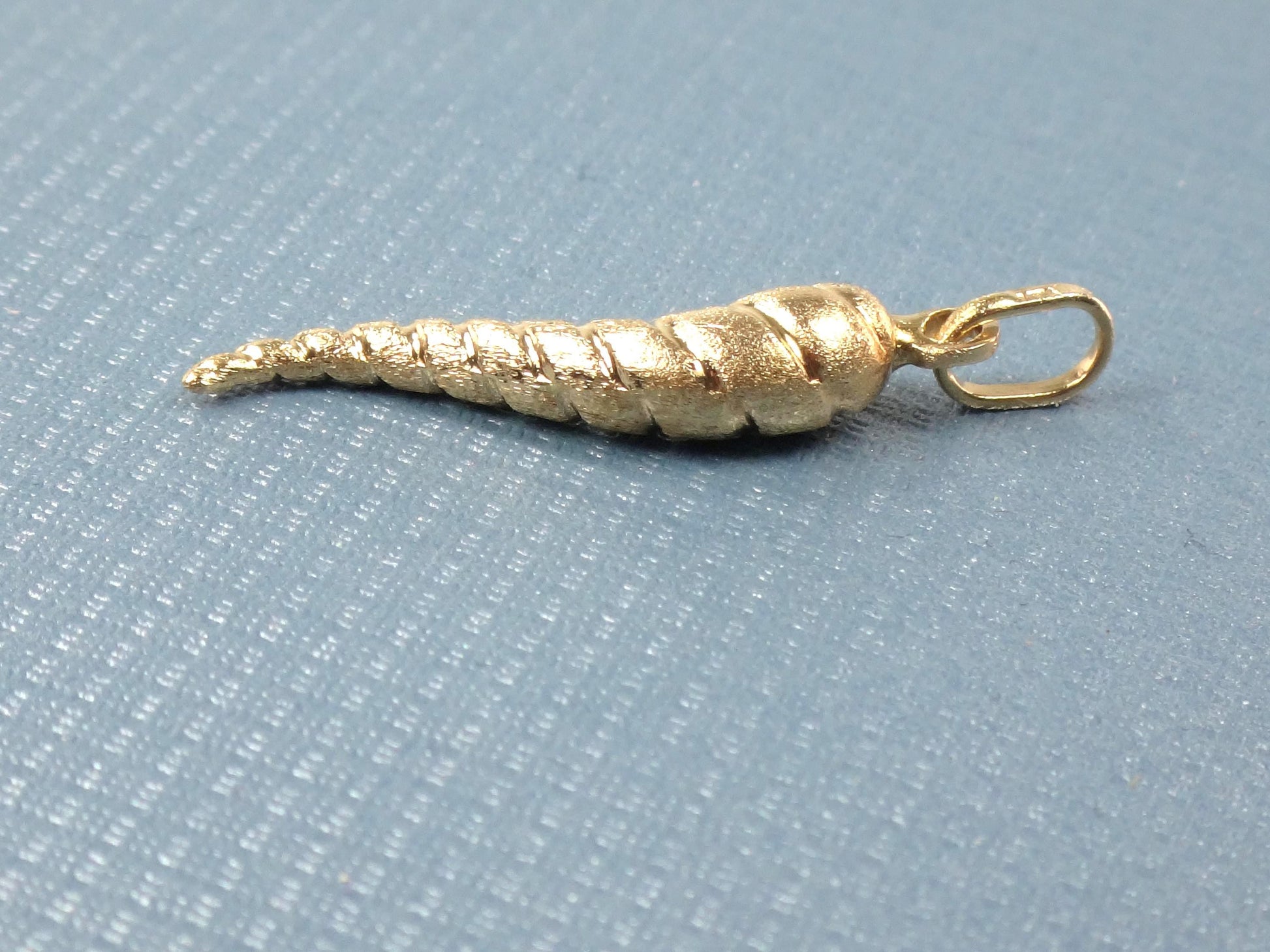 Vintage 14k Gold Ribbed Italian Horn Charm Pendant for Good Luck