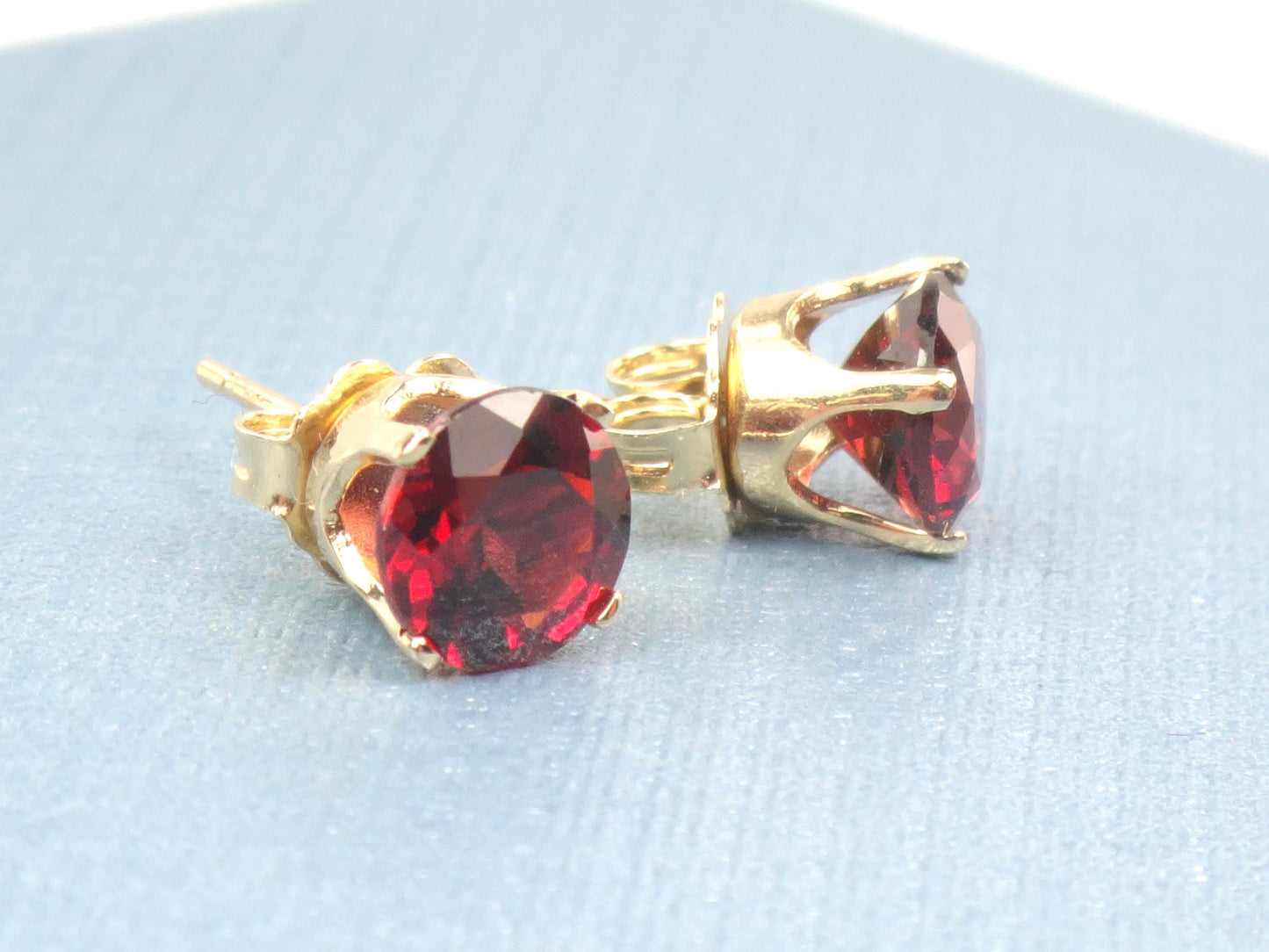 Vintage 14k Gold Garnet Stud Earrings: January Birthstone 6.1 mm
