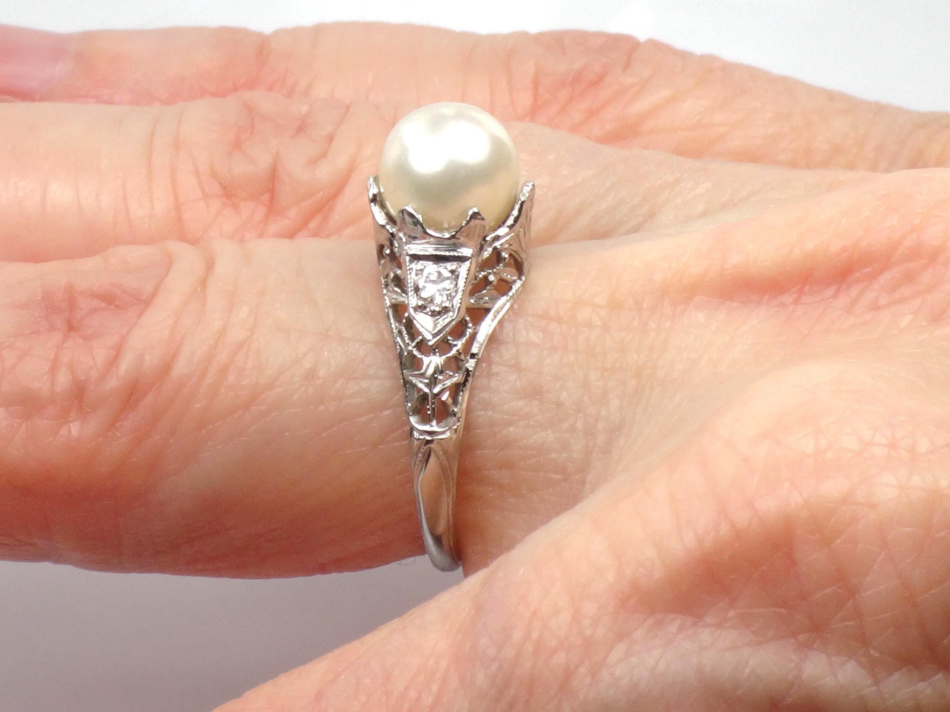 Vintage 18k White Gold Filigree Pearl Diamond Ring, Art Deco 1930s