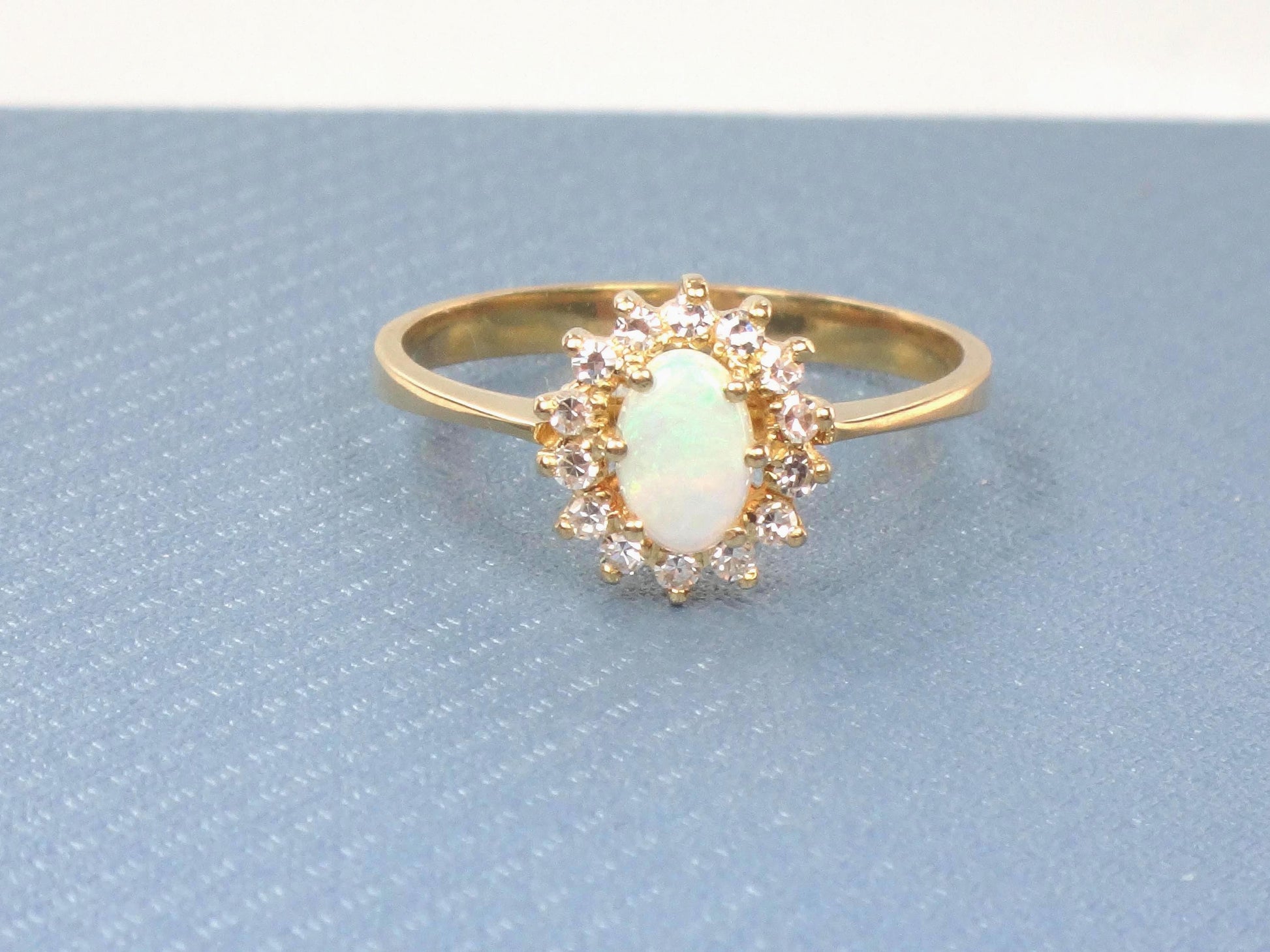Vintage 19k Yellow Gold Opal Ring with Diamond Halo: Portuguese Hallmarks, Size 7.75