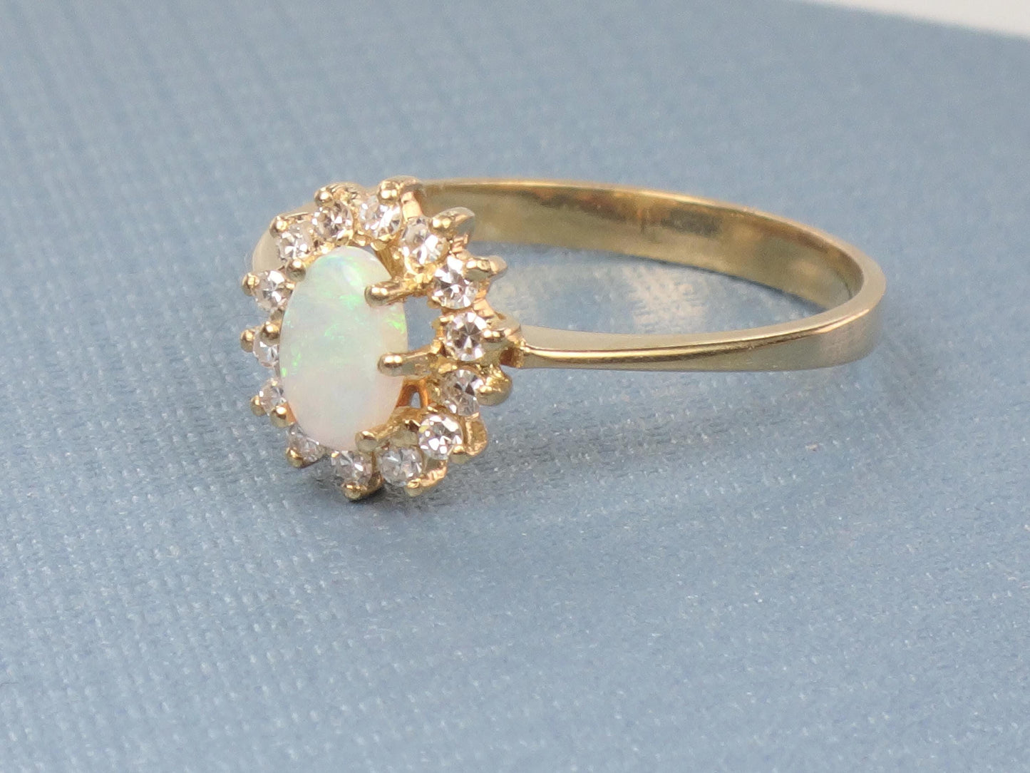 Vintage 19k Yellow Gold Opal Ring with Diamond Halo: Portuguese Hallmarks, Size 7.75