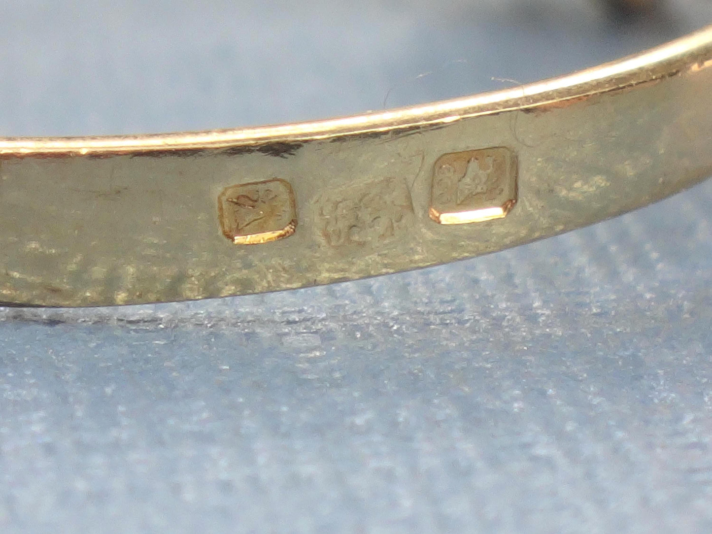 Vintage 19k Yellow Gold Opal Ring with Diamond Halo: Portuguese Hallmarks, Size 7.75