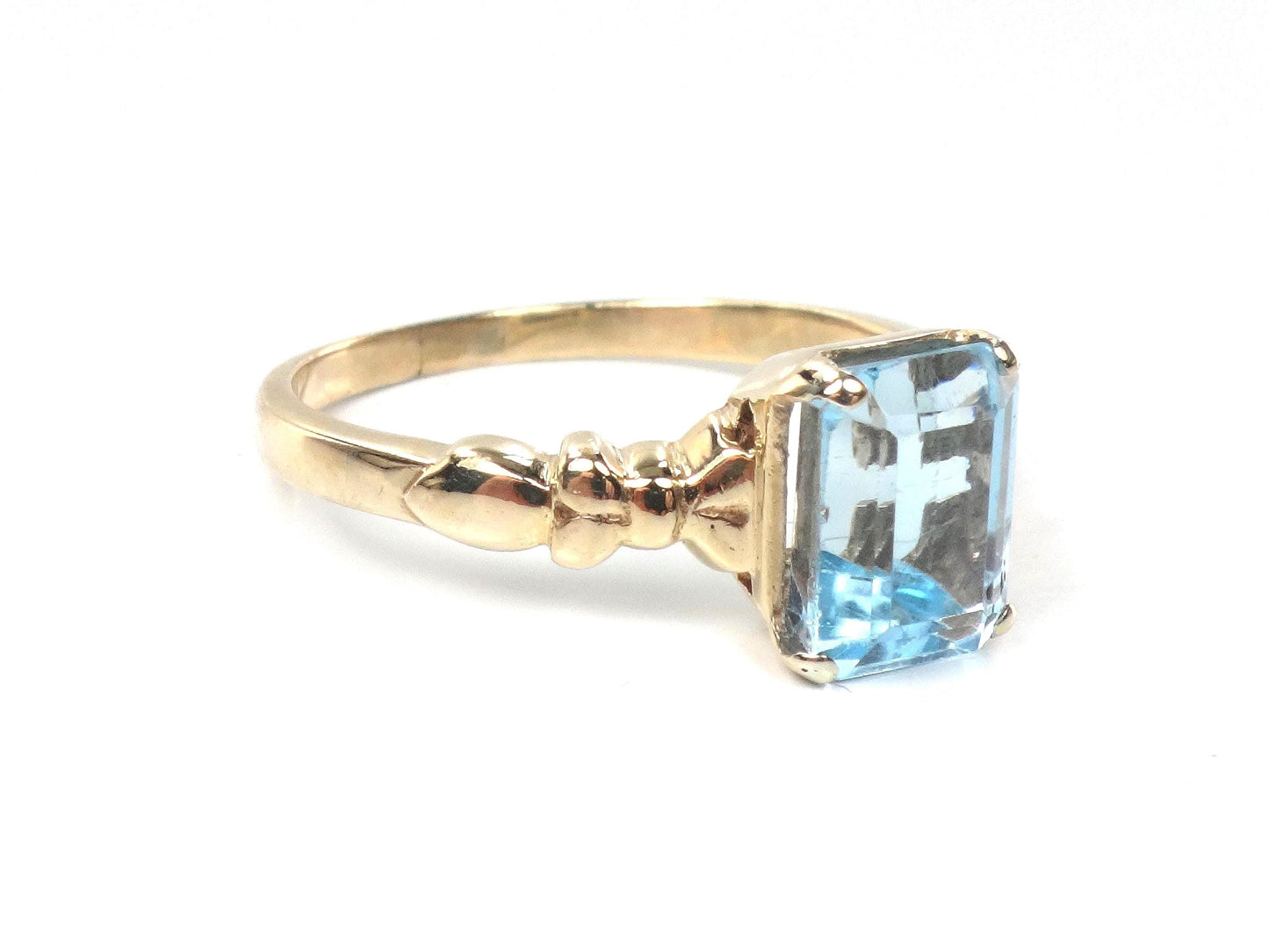 Vintage 14k Yellow Gold Rectangle Cut Sapphire Ring, Size 5.5