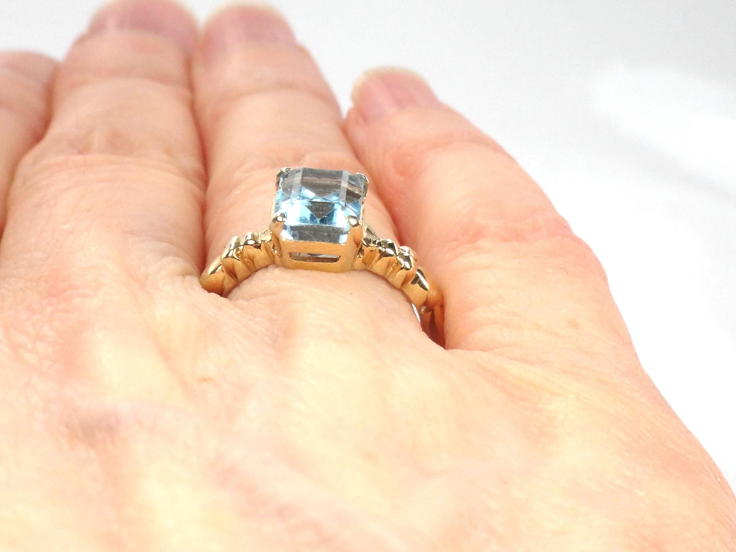 Vintage 14k Yellow Gold Rectangle Cut Sapphire Ring, Size 5.5