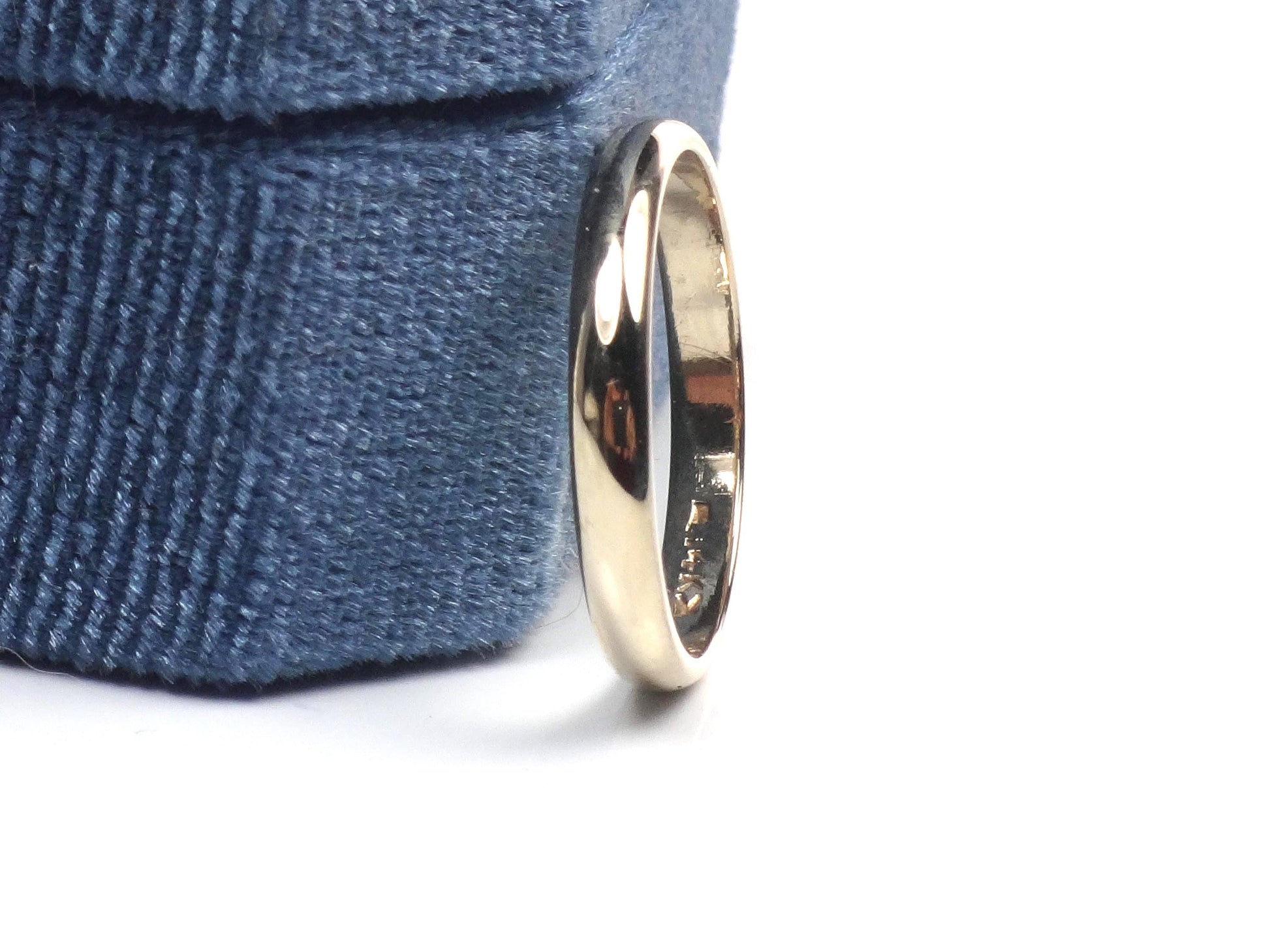 Vintage 14k Yellow Gold Wedding Band, Thin 2.7 MM Stacking Ring, Size 6.75