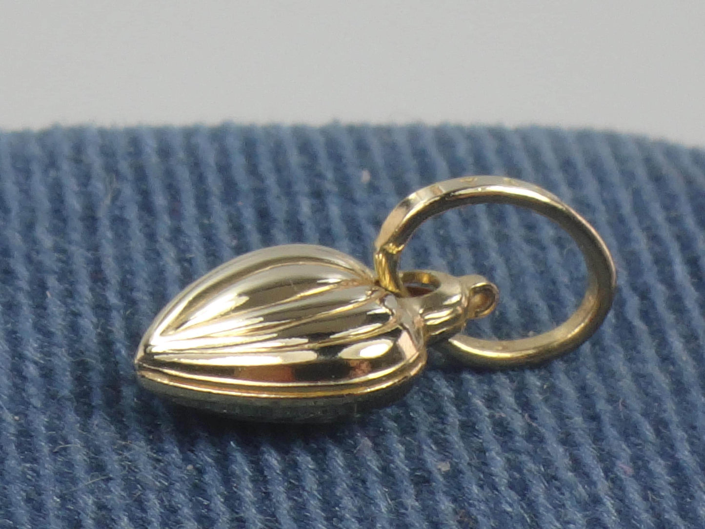 Vintage 14k Small Gold Puffy Heart Pendant or Charm