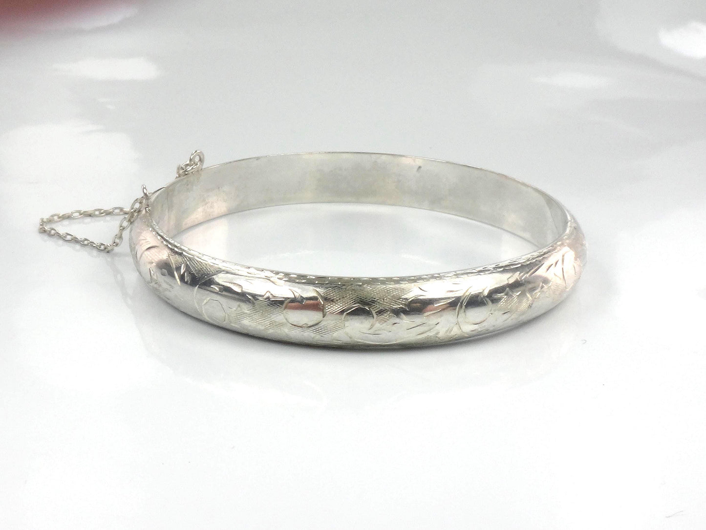Vintage Sterling Silver Engraved Hinged Bangle Bracelet 6.75"