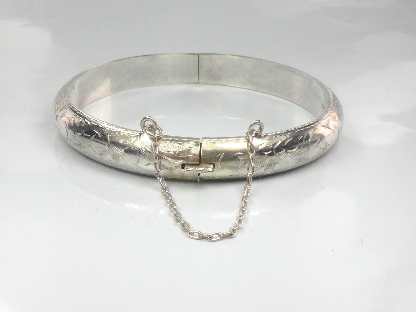 Vintage Sterling Silver Engraved Hinged Bangle Bracelet 6.75"