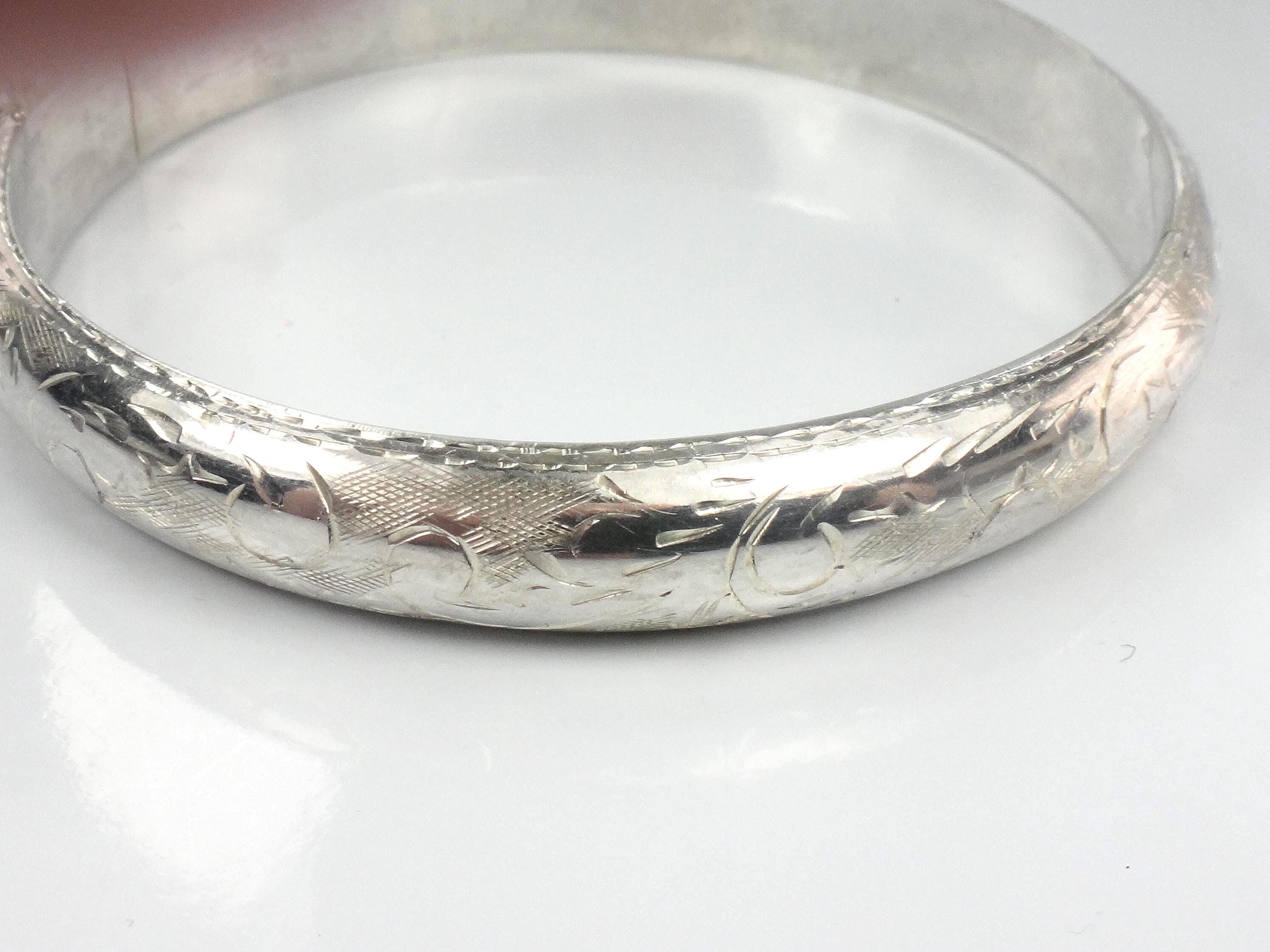 Vintage Sterling Silver Engraved Hinged Bangle Bracelet 6.75"