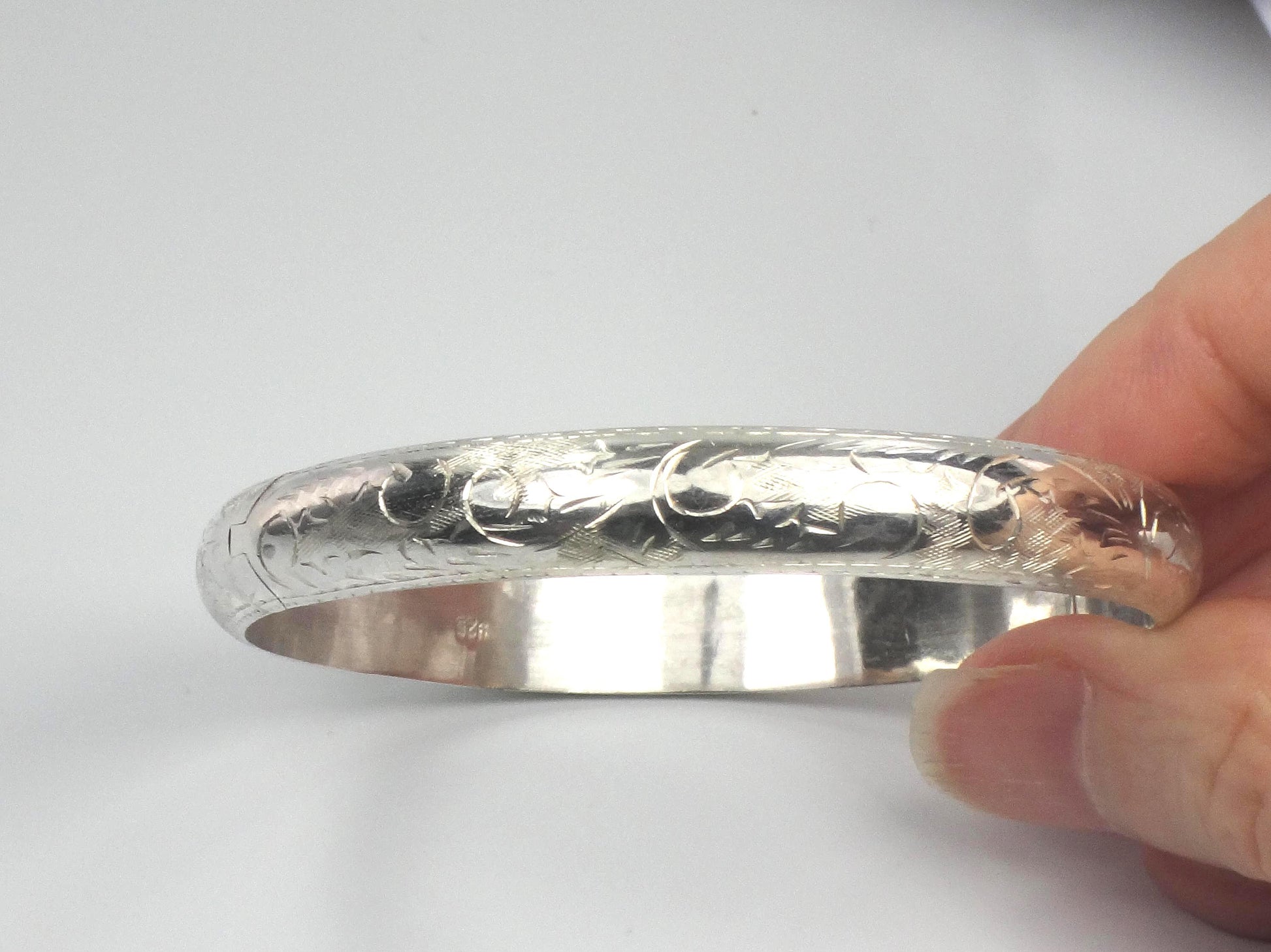 Vintage Sterling Silver Engraved Hinged Bangle Bracelet 6.75"