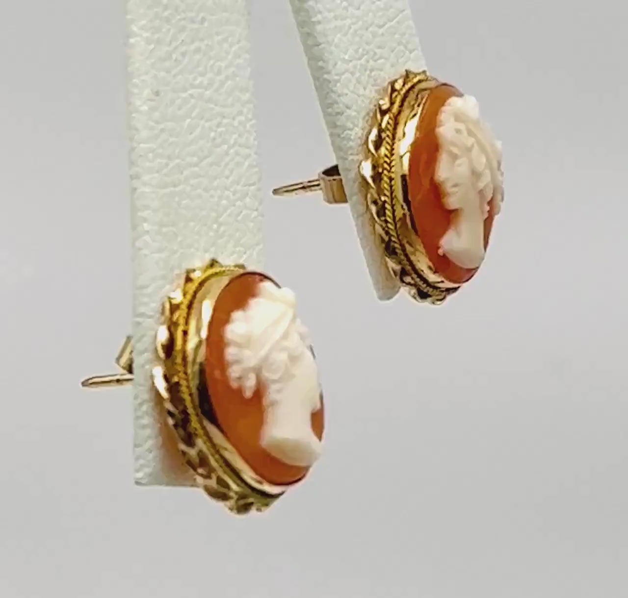 Vintage 14k Gold Shell Cameo Stud Earrings Oval Moon Goddess Cameo Earrings