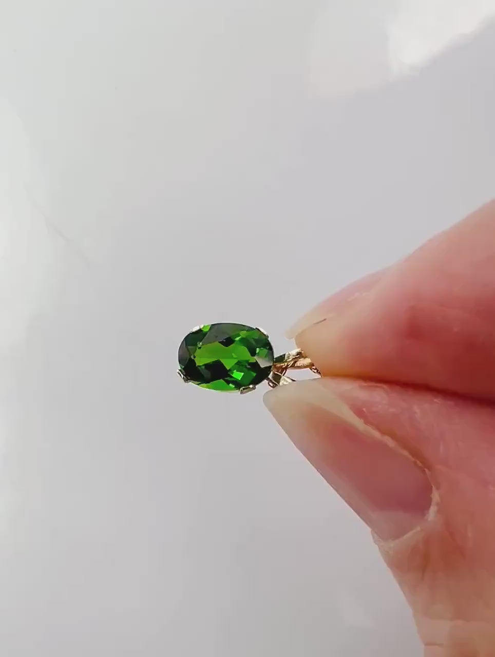 Vintage Yellow Gold Green Tourmaline Drop Necklace, Minimalist Oval Cut Green Stone Pendant, 19"