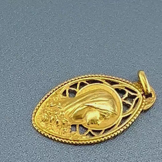 Vintage 18k Yellow Gold Virgin Mary Medal: Religious Charm, Circa 1930s