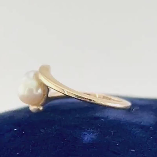 14k Double Pearl Ring - Vintage Yellow Gold Toi et Moi Ring - June Birthstone - Size 6 - Fine Jewelry
