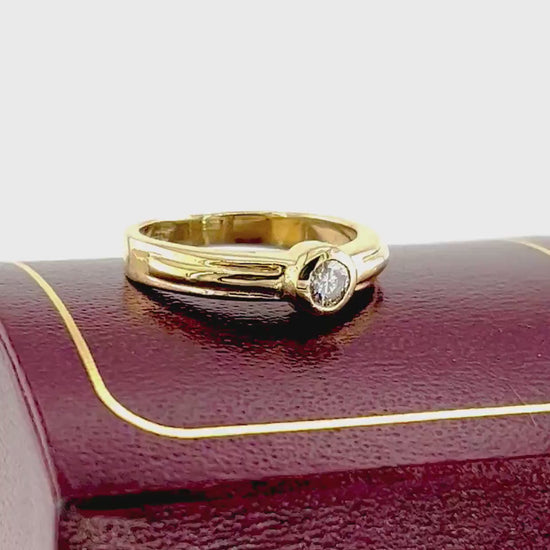 Vintage Solid 14k Yellow Gold Round Natural Diamond Solitaire Ring Size 5.5