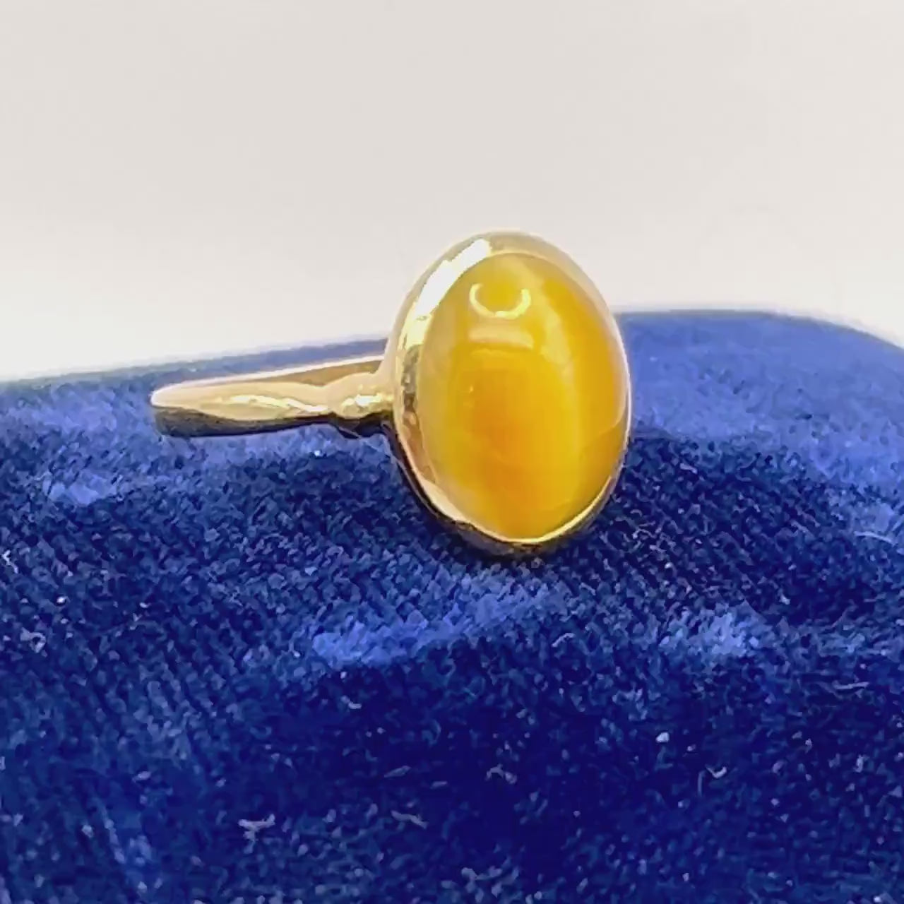 14k Yellow Gold Tiger Eye Ring - Vintage Natural Oval Shaped Gold Gemstone - Size 6 - Fine Jewelry