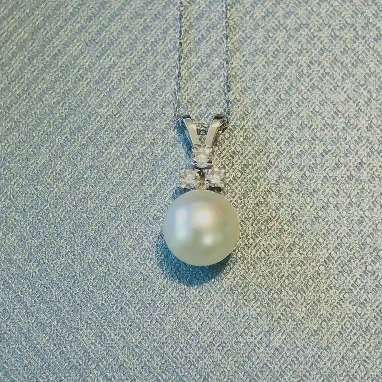 Vintage 14k Gold Pearl and Diamond Necklace, 8.1 mm White Cultured Pearl Pendant, Bridal Necklace, 18"